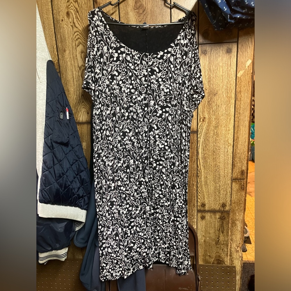 Old Navy Floral T-Shirt Dress